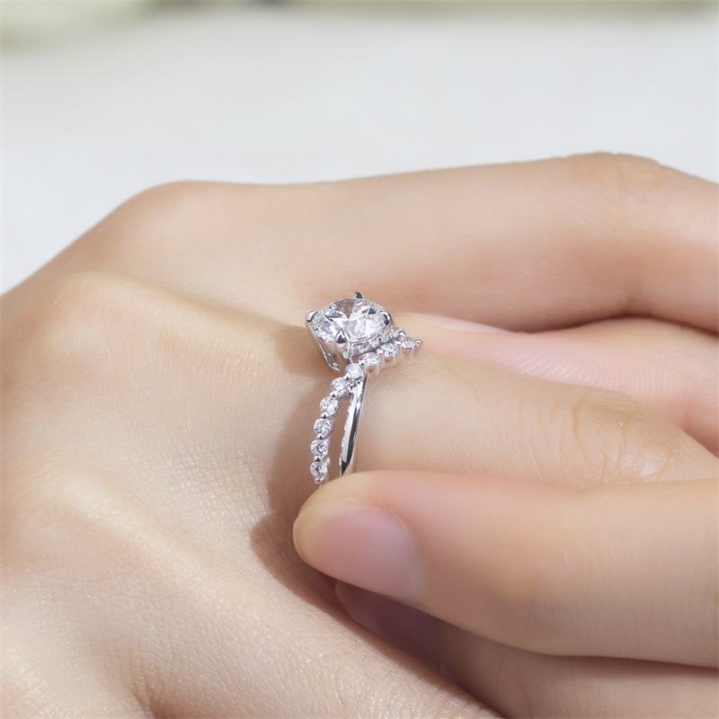 Elegant Crystal Twist Engagement Ring – Sterling Silver Plated